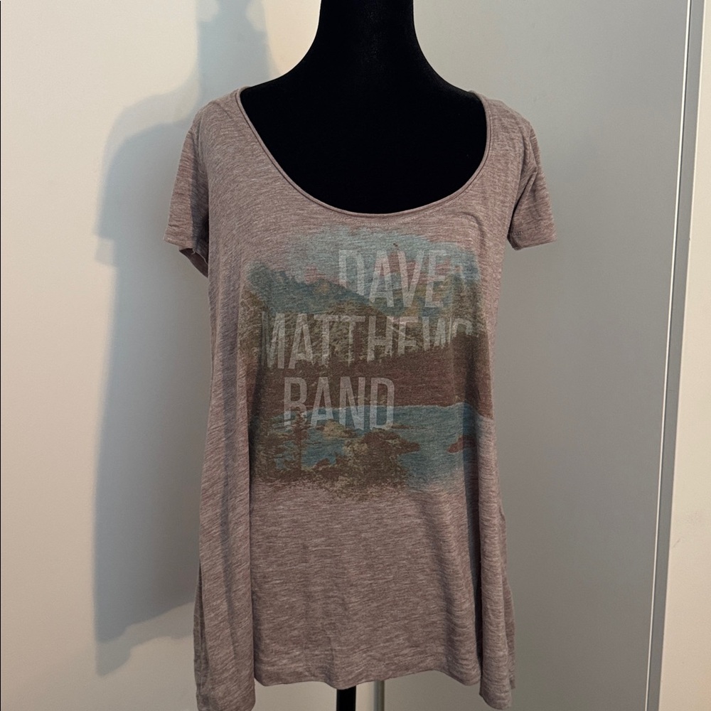 Long loose fitting DMB neutral colors t shirt Works with jeans,shorts & leggings